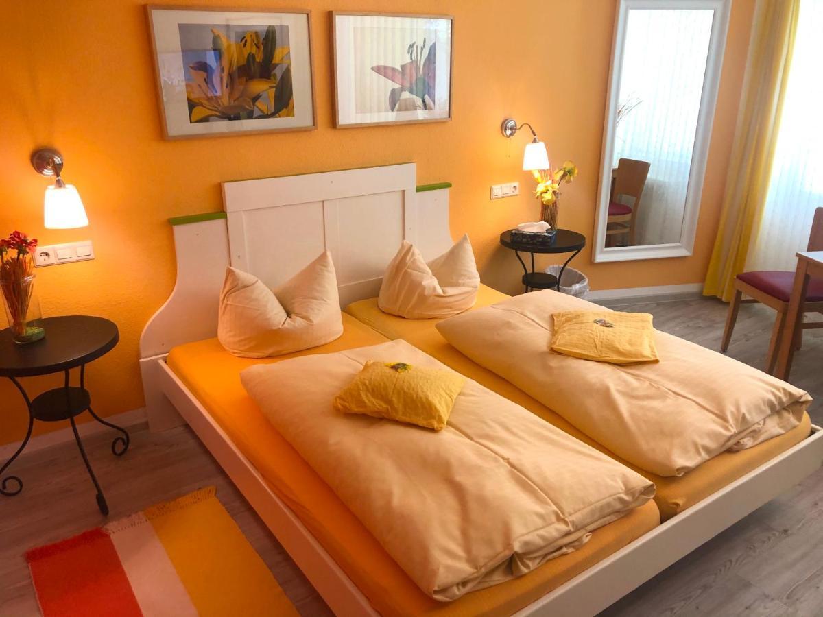 Haus Am Kurpark Hotell Schömberg Exteriör bild